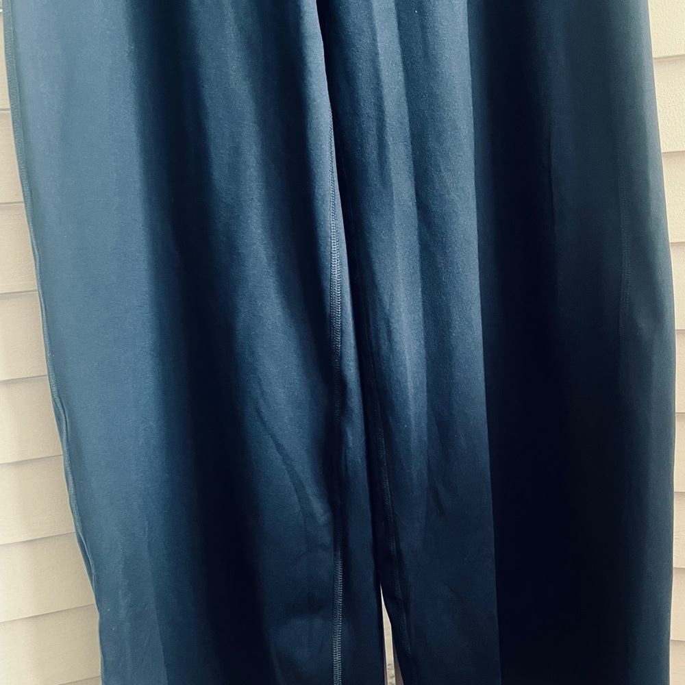 Gilly Hicks Pants Wide Leg Active Recharge Mid Rise Navy Blue Size Small NWOT - Picture 3 of 6